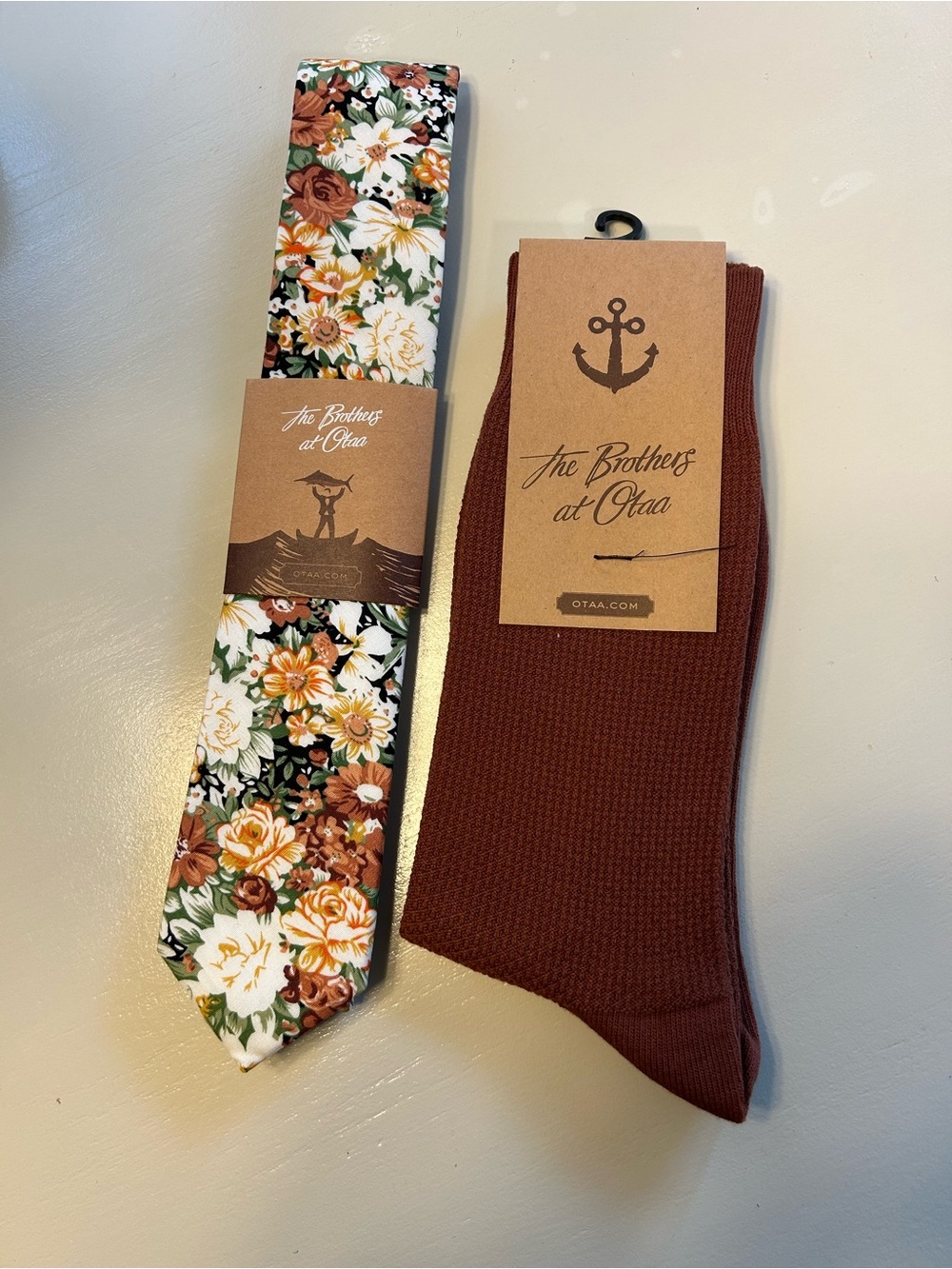 Men's Floral Tie and Burnt Orange Dress Socks - Classic Solid